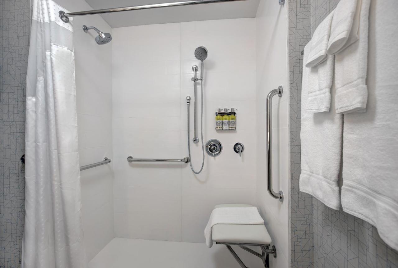 Holiday Inn Express - Milwaukee Downtown By Ihg Exterior foto